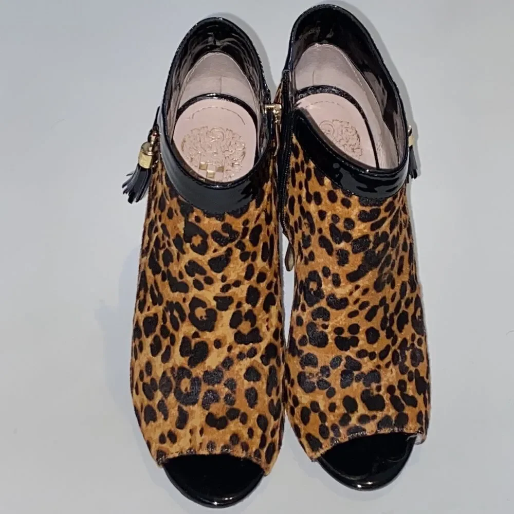 Vince Camuto VC-KEVIA Animal Print Calf- Hair Boots Woman Shoes Size 6M